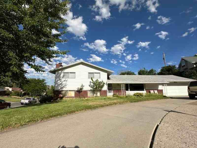 3535 Kingston Cir #NA - Photo 2 of 34