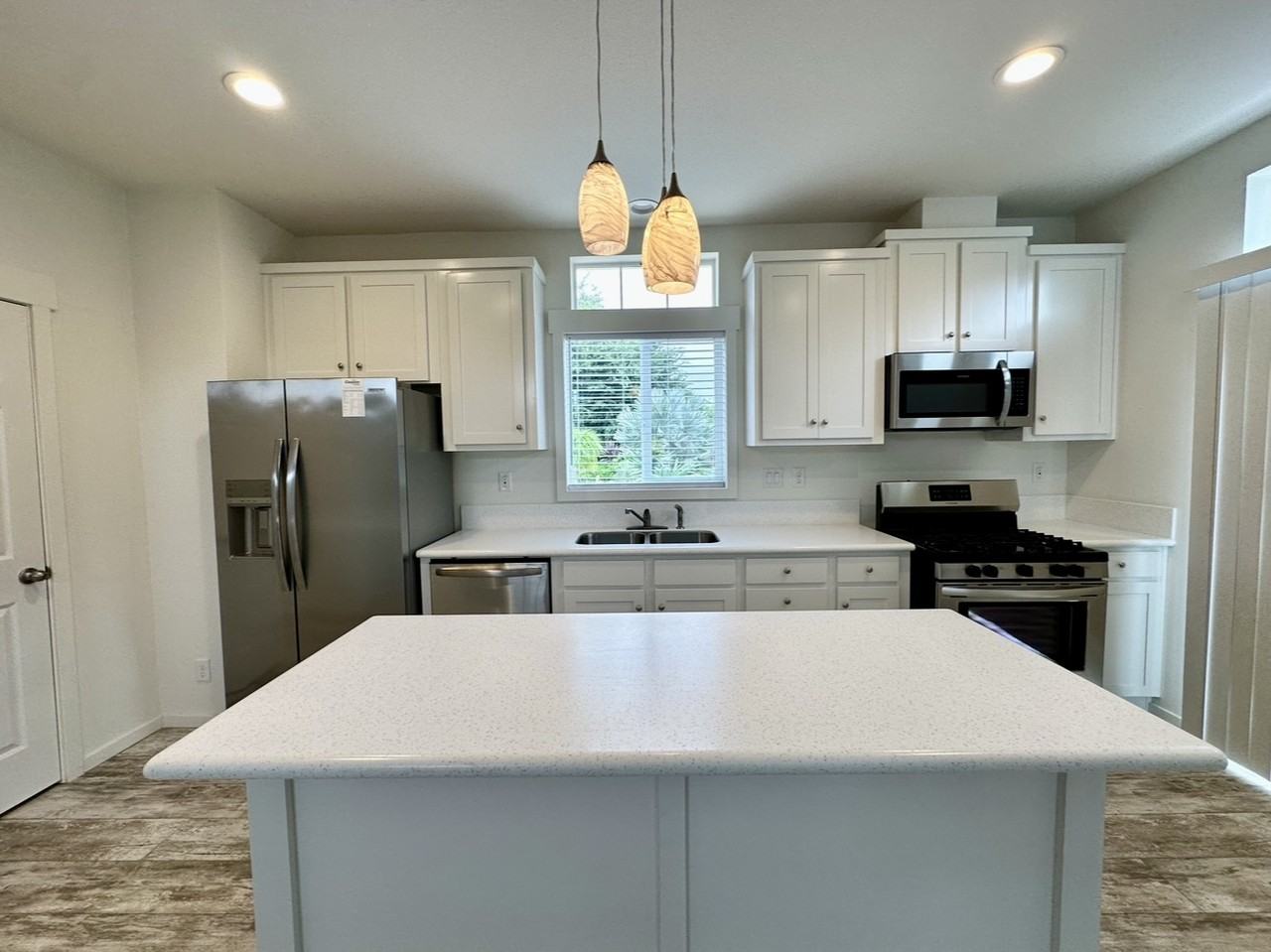 2222 1/2 Monte Vista Dr #NA - Photo 2 of 35