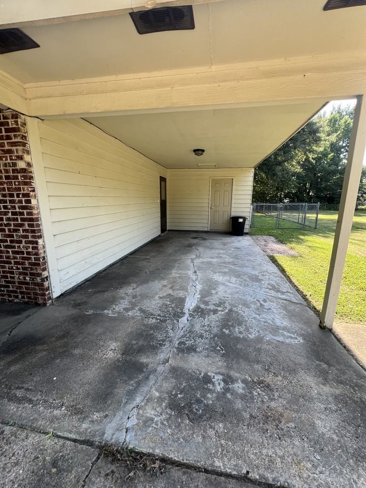 110 Carriage Dr #NA - Photo 2 of 19