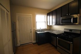 2410 W Winnemac Ave #2 - Photo 1 of 1