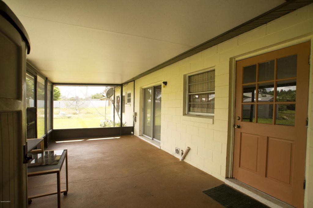 1081 Aron St #NA - Photo 4 of 28