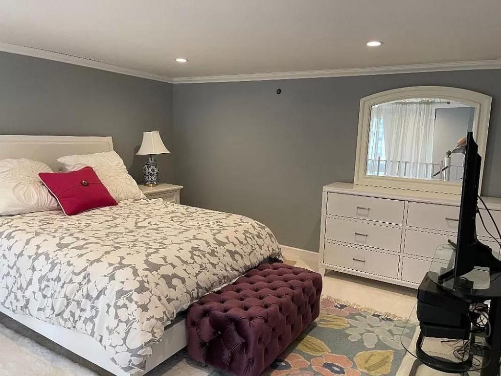 West St #23H - Photo 3 of 17