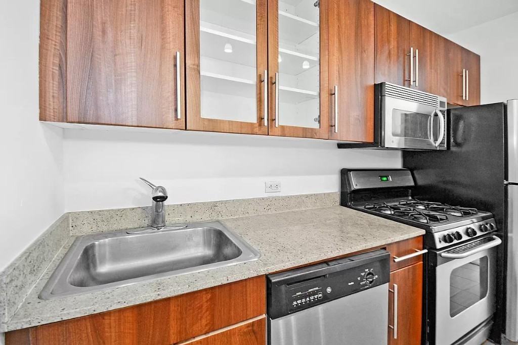 Wall Street Ct #503 - Photo 6 of 17