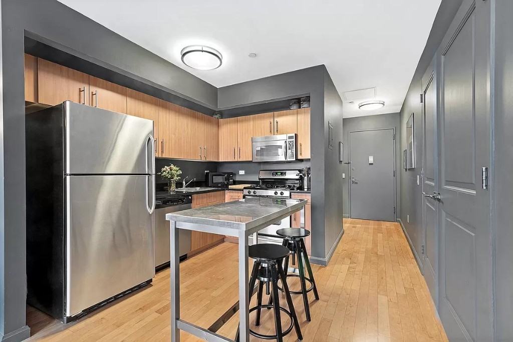 West St #14K - Photo 5 of 20