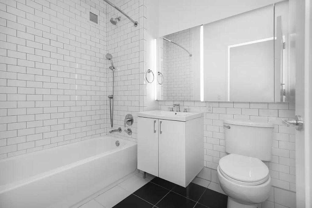 Pine St #719 - Photo 5 of 20