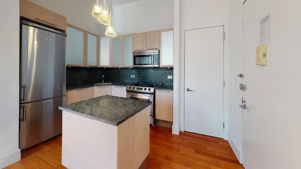 Greenwich St #11A - Photo 7 of 10