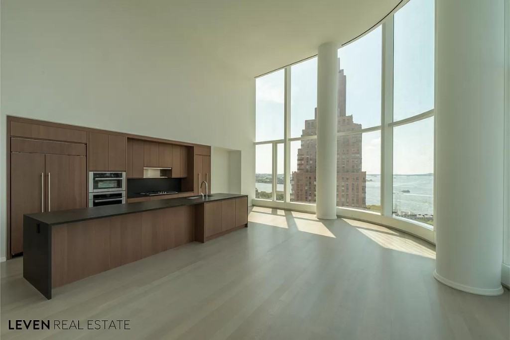 West St #22C - Photo 2 of 20