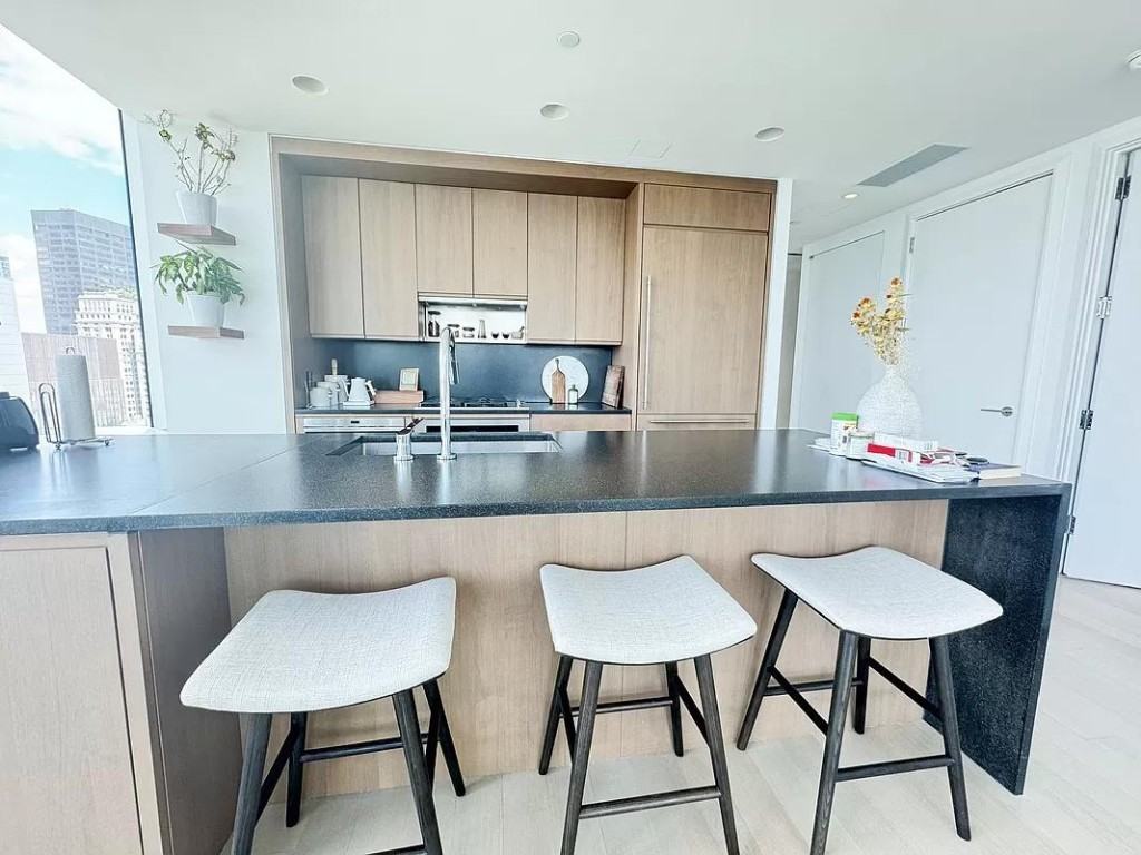 West St #37D - Photo 2 of 12