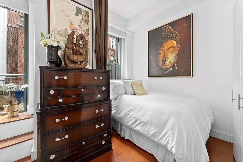 John St #12H - Photo 5 of 8