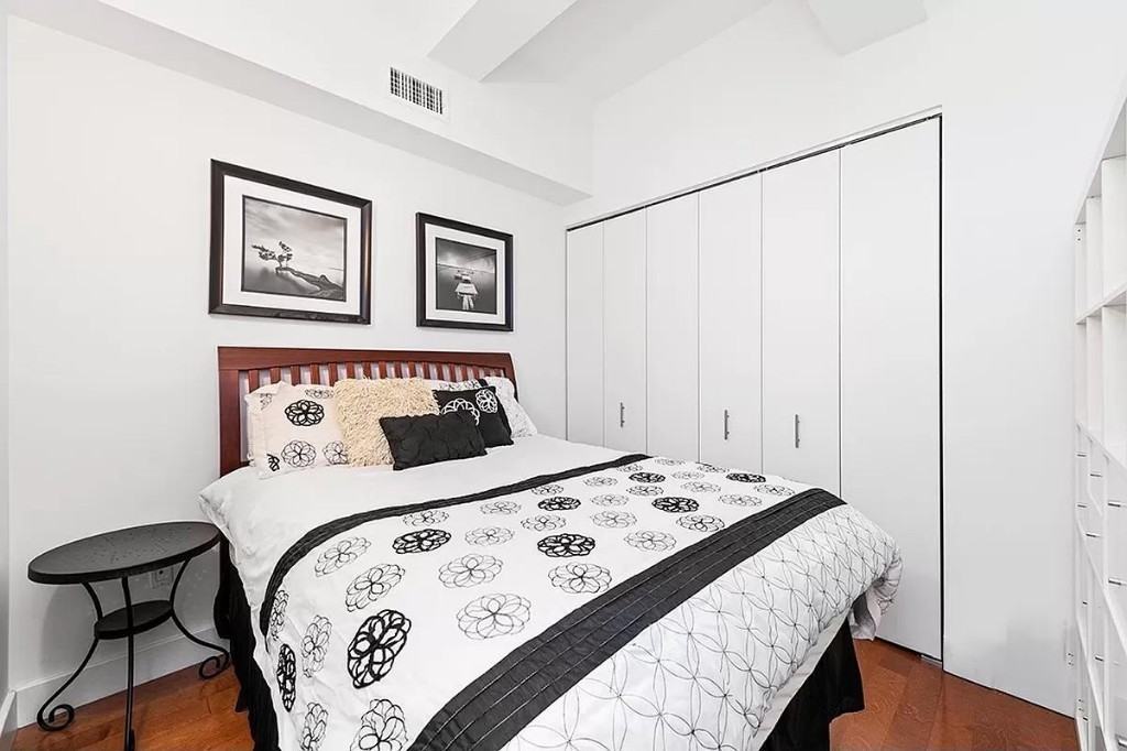 John St #11E - Photo 4 of 9