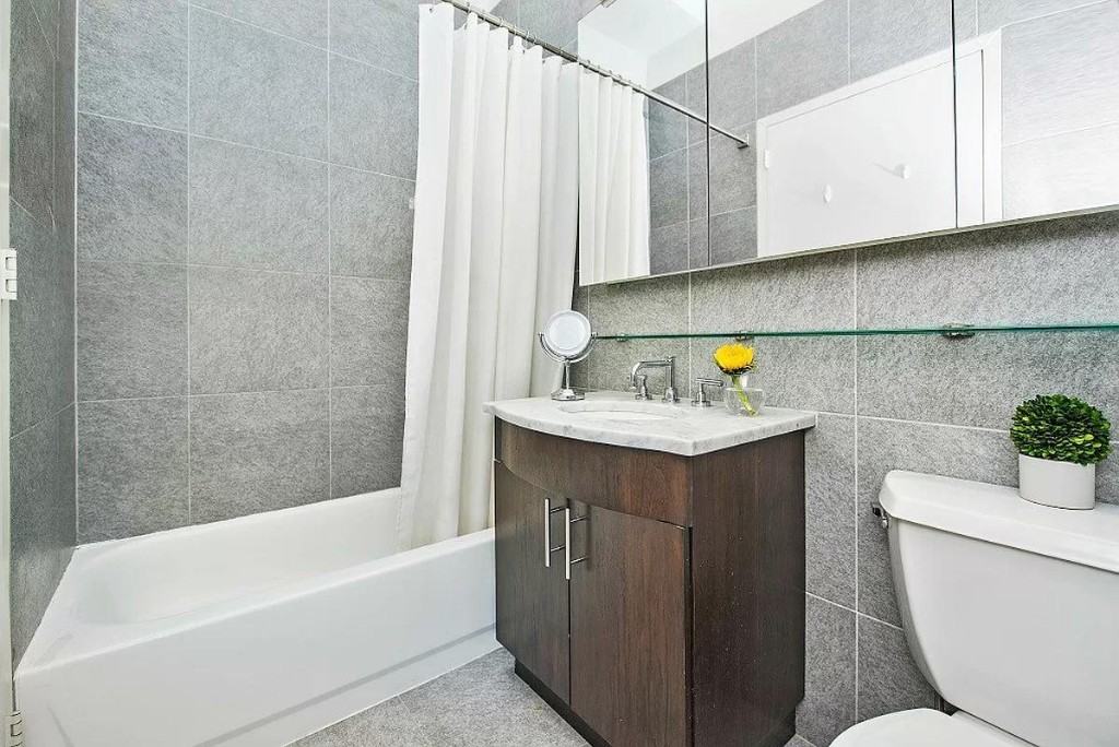 John St #11E - Photo 6 of 9