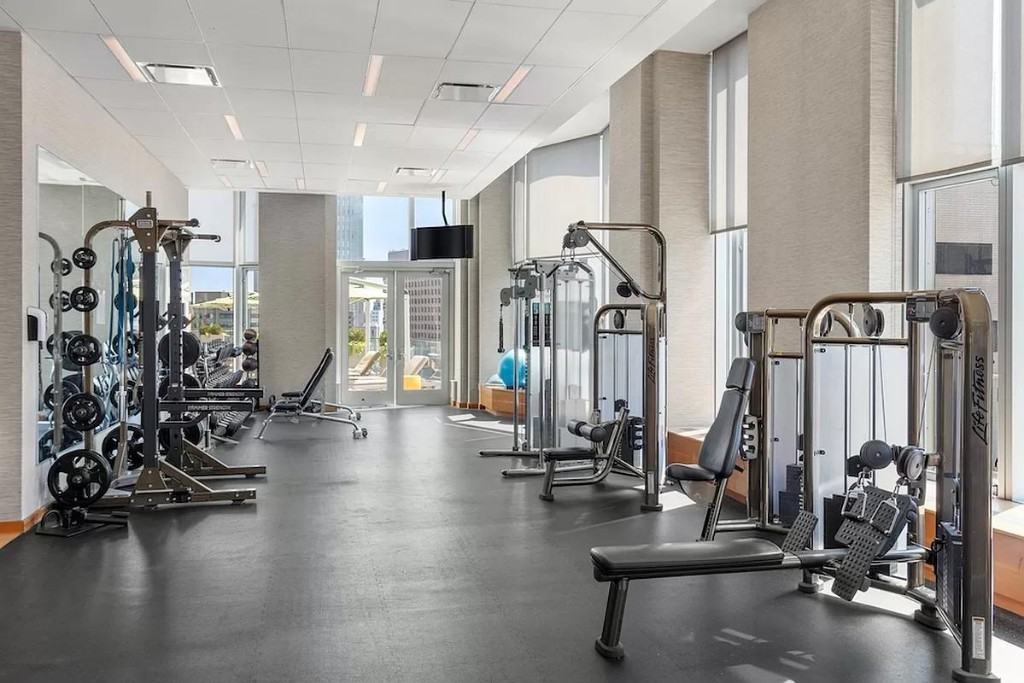 Spruce St #21E - Photo 6 of 12