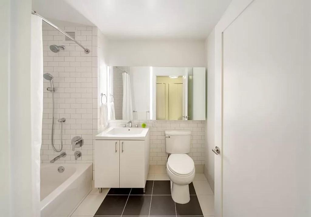 Pine St #1902 - Photo 3 of 20