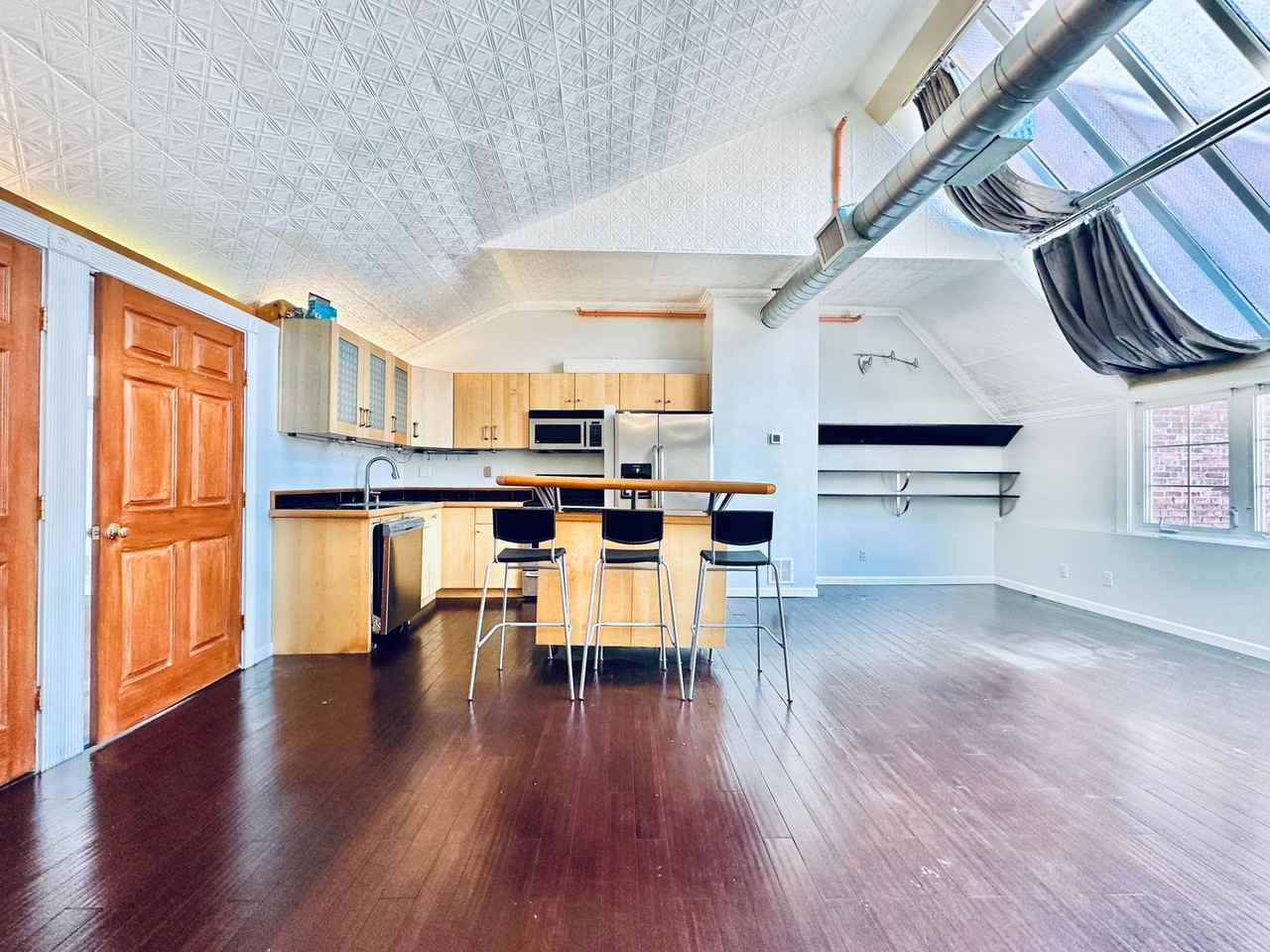 831 Chapel Street - Photo 2 of 22