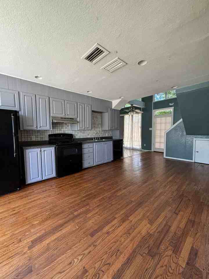 2601 Wayside Avenue - Photo 3 of 30