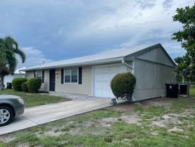 1757 Sw Cameo Blvd - Photo 1 of 1