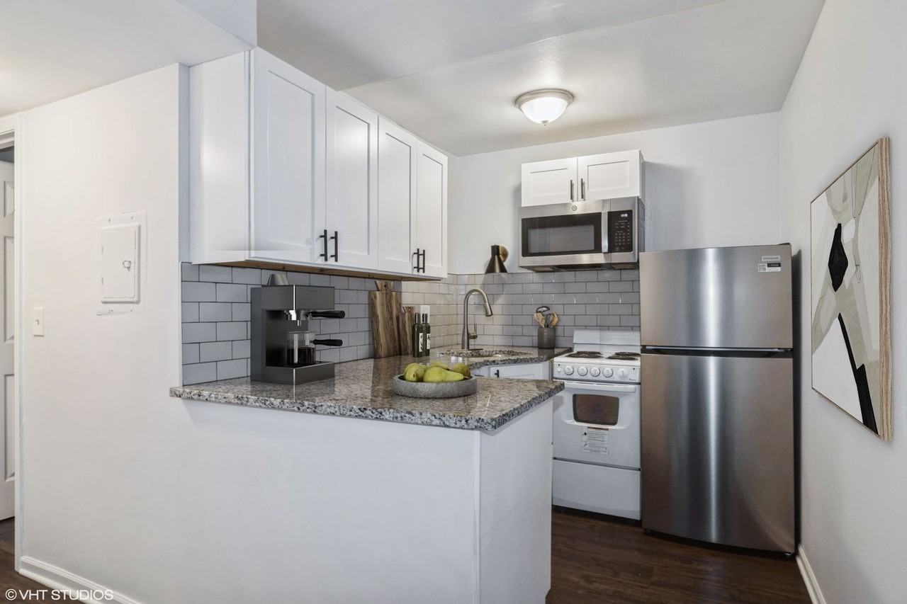 Wellington Creek Apartments - Photo 5 of 9