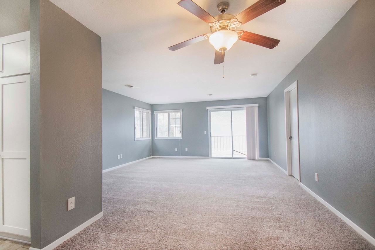 Lancaster Park Townhomes - Photo 6 of 40