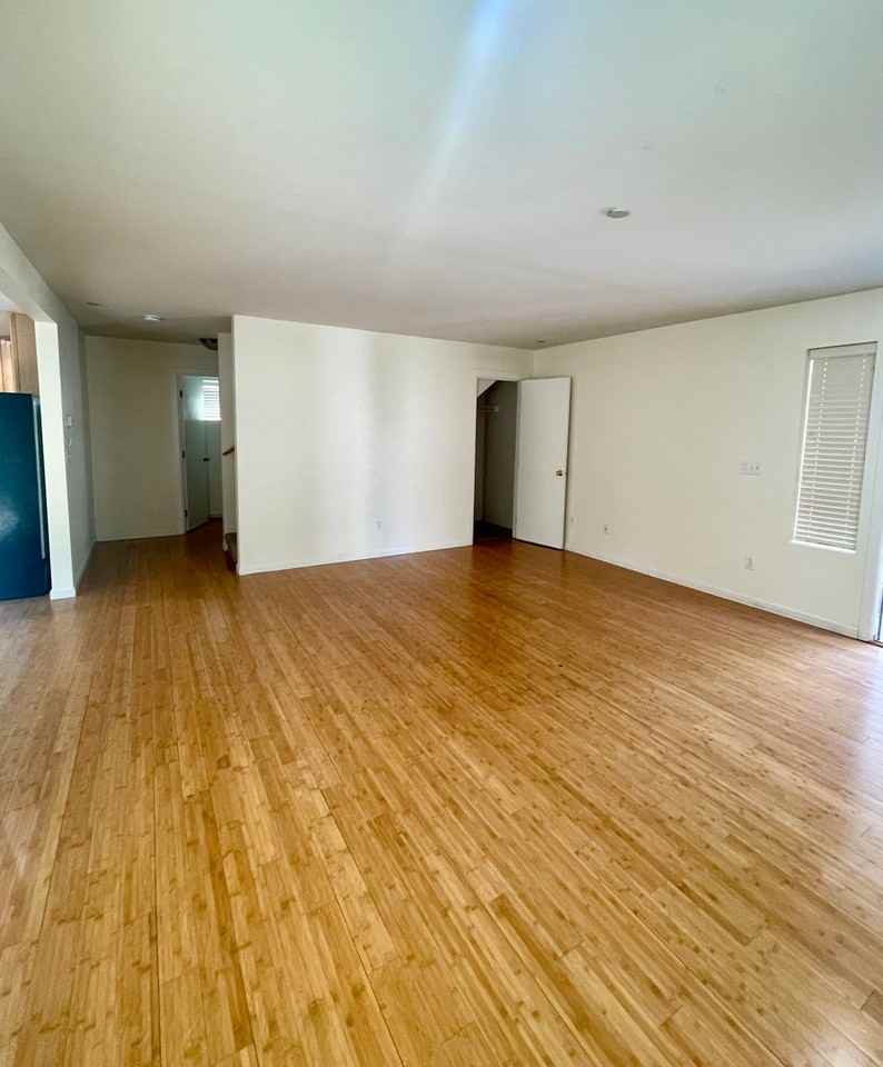 2875 Hannen St - Photo 4 of 17