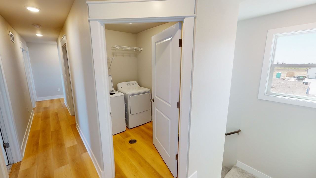 506 Balsam Dr - Photo 2 of 12