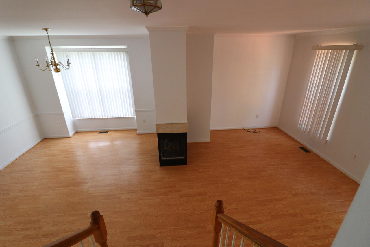 15154 Brazil Cir - Photo 2 of 14