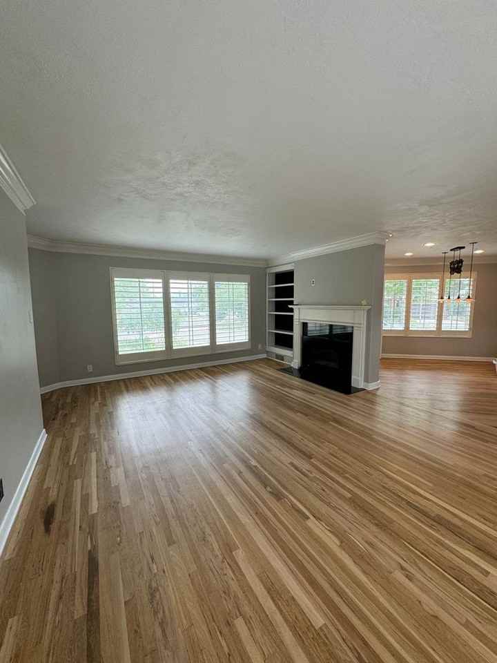 1933 E Bryan Ave - Photo 2 of 14