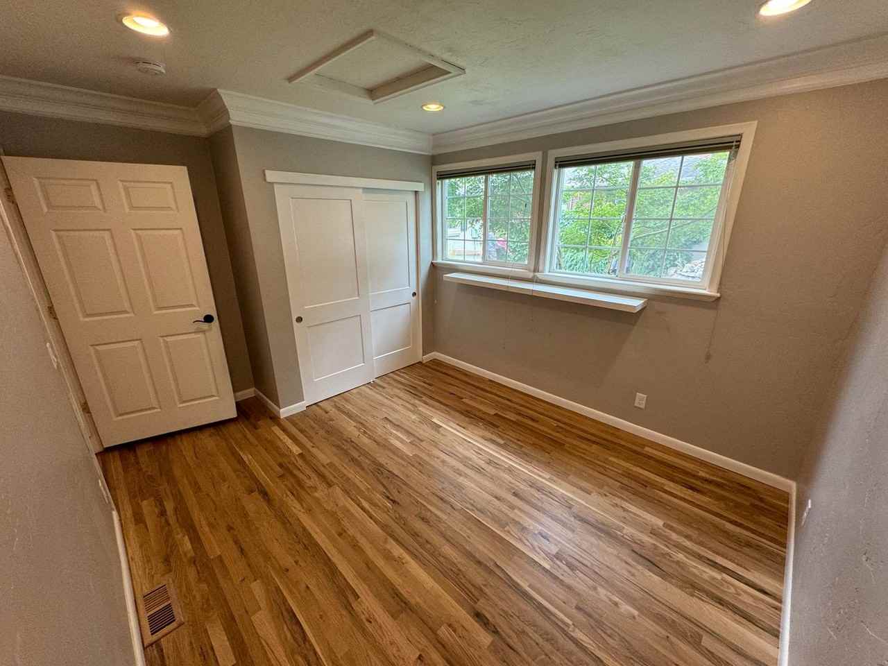 1933 E Bryan Ave - Photo 7 of 14