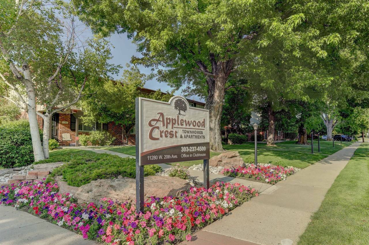 Applewood Crest Townhomes & Apartments - Photo 5 of 5