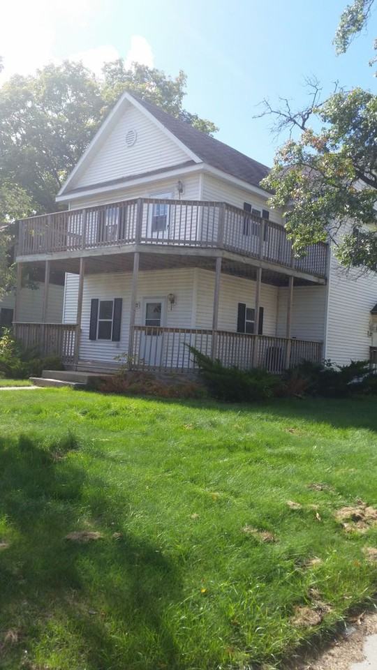 1121 Bemidji Ave NW - Photo 2 of 10