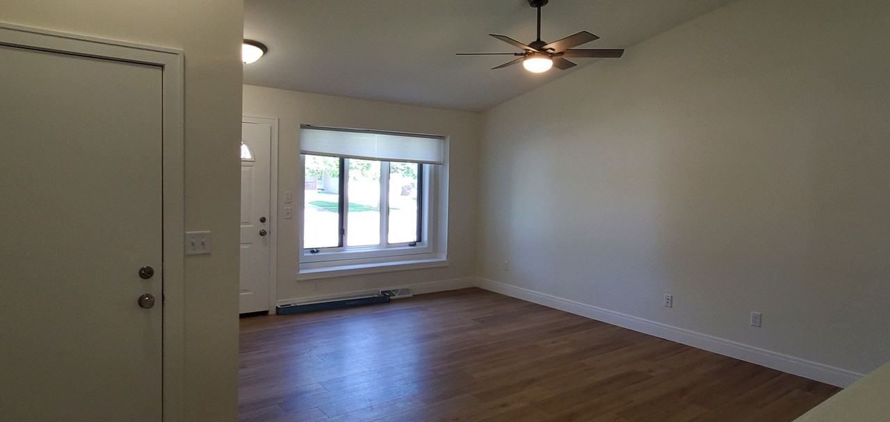 407 Trail Side Dr - Photo 3 of 22