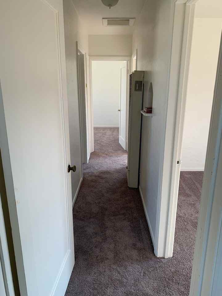 221 Anita St - Photo 4 of 16