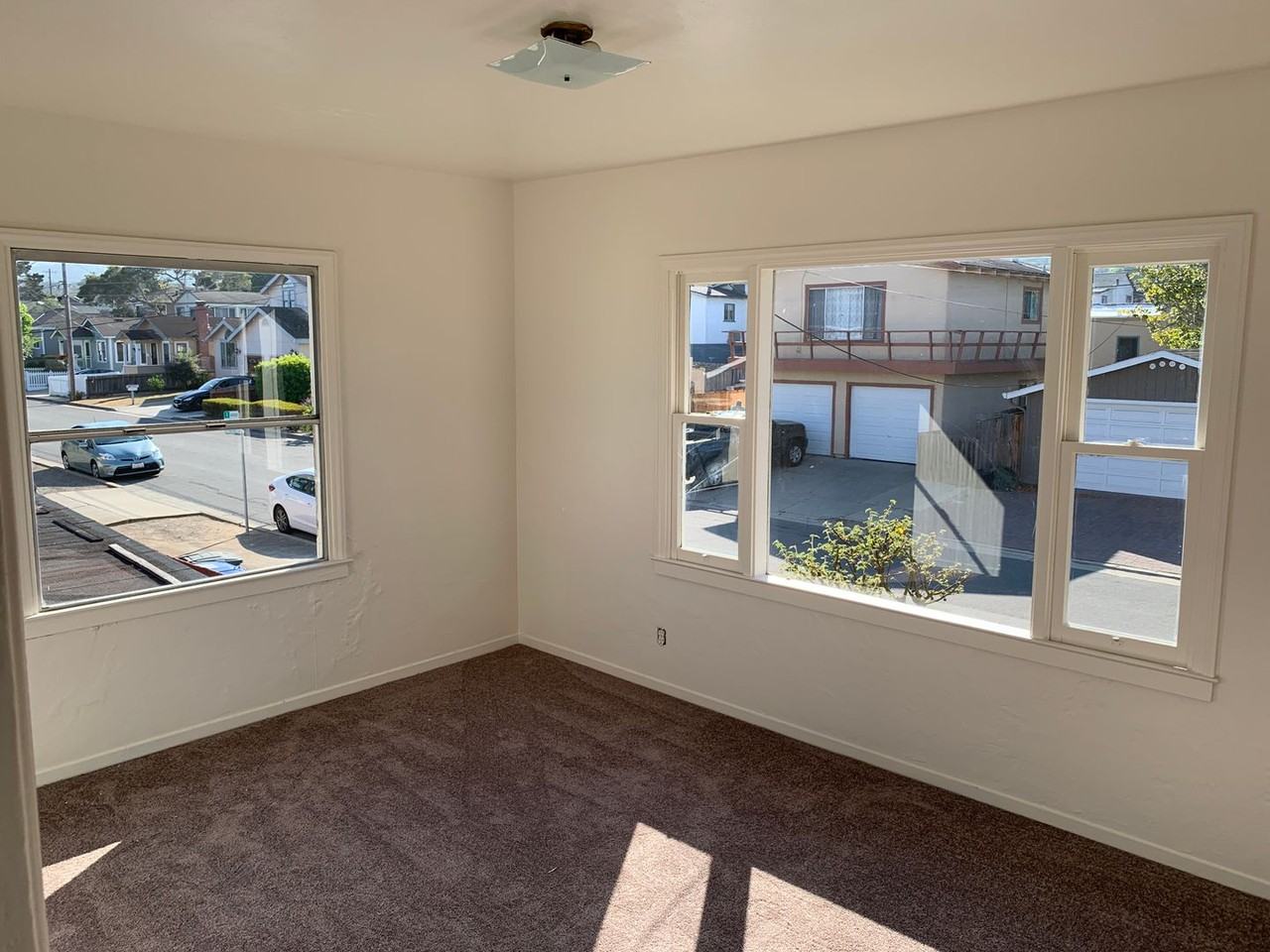 221 Anita St - Photo 6 of 16