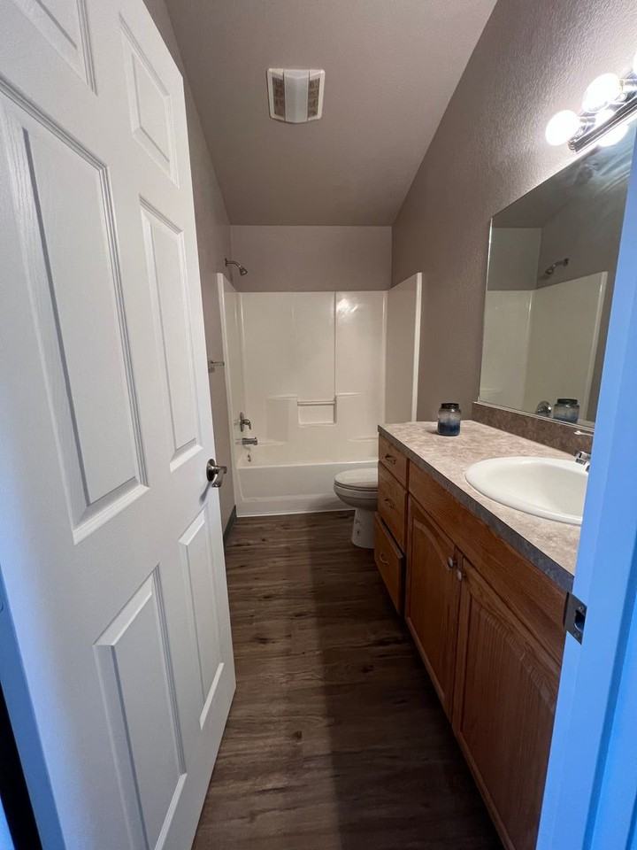 1835 Lexington Ave - Photo 6 of 6