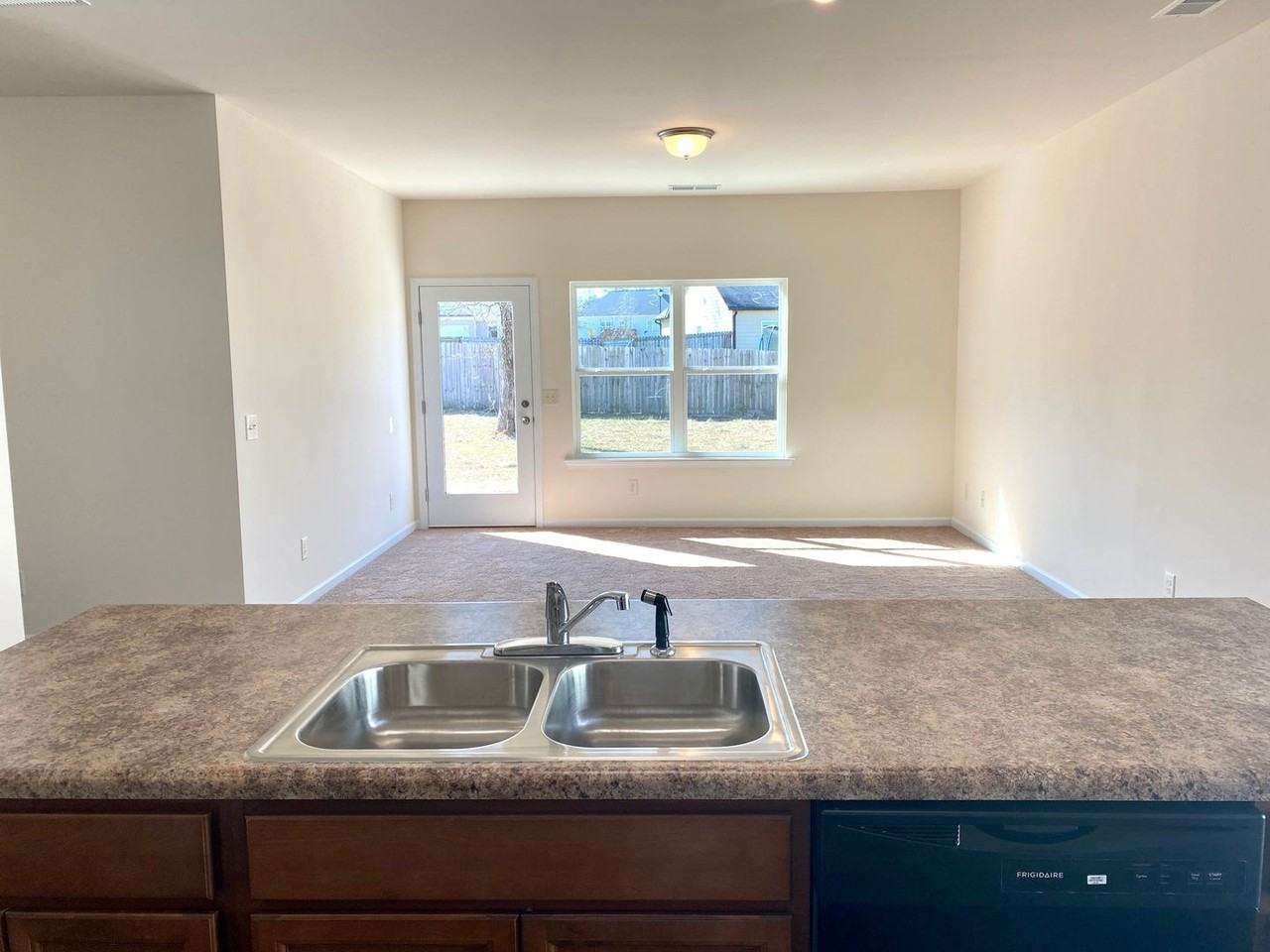 23 Applewood Dr Ne - Photo 4 of 7
