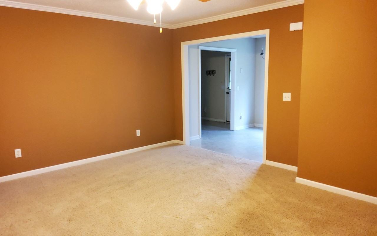 2705 Navigator Cir - Photo 2 of 9
