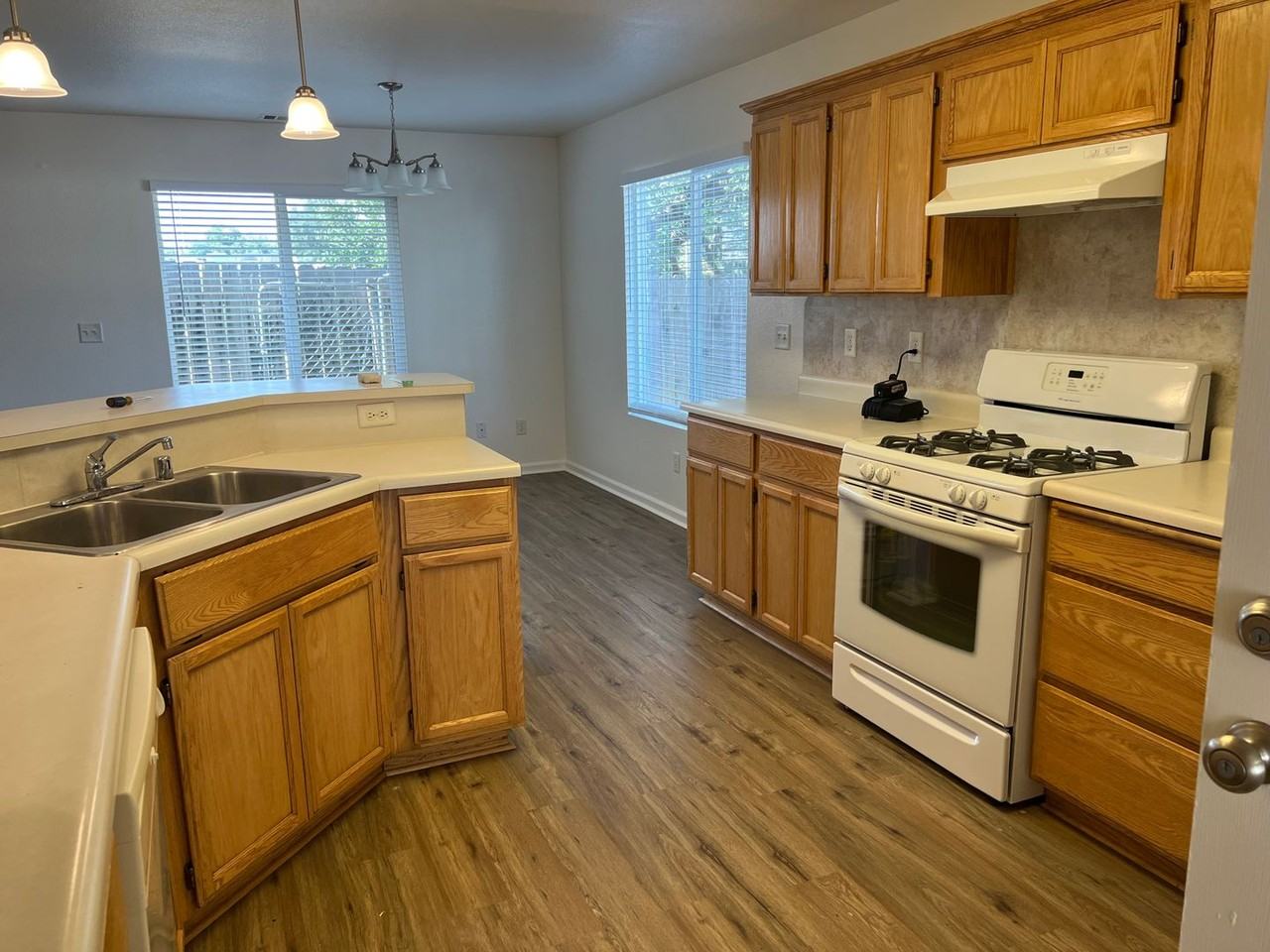 2973 Alfreda Way - Photo 2 of 14