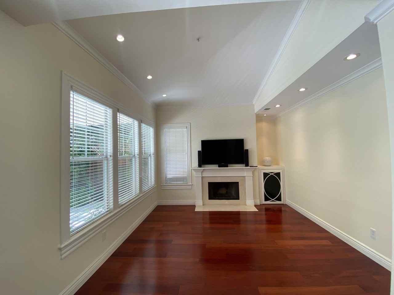 39 E Portola Ave - Photo 5 of 26