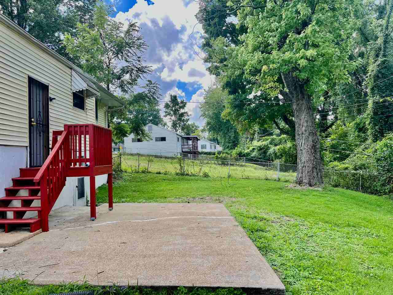 5925 Brand Ave - Photo 3 of 18