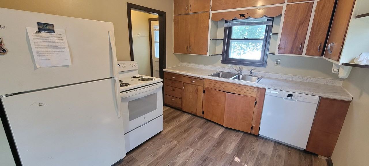 1424 America Ave Nw - Photo 3 of 14