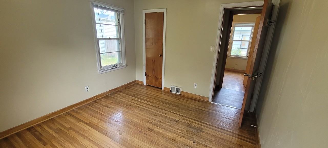 1424 America Ave Nw - Photo 4 of 14