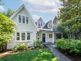 featured image of 1637 Sw Clifton St