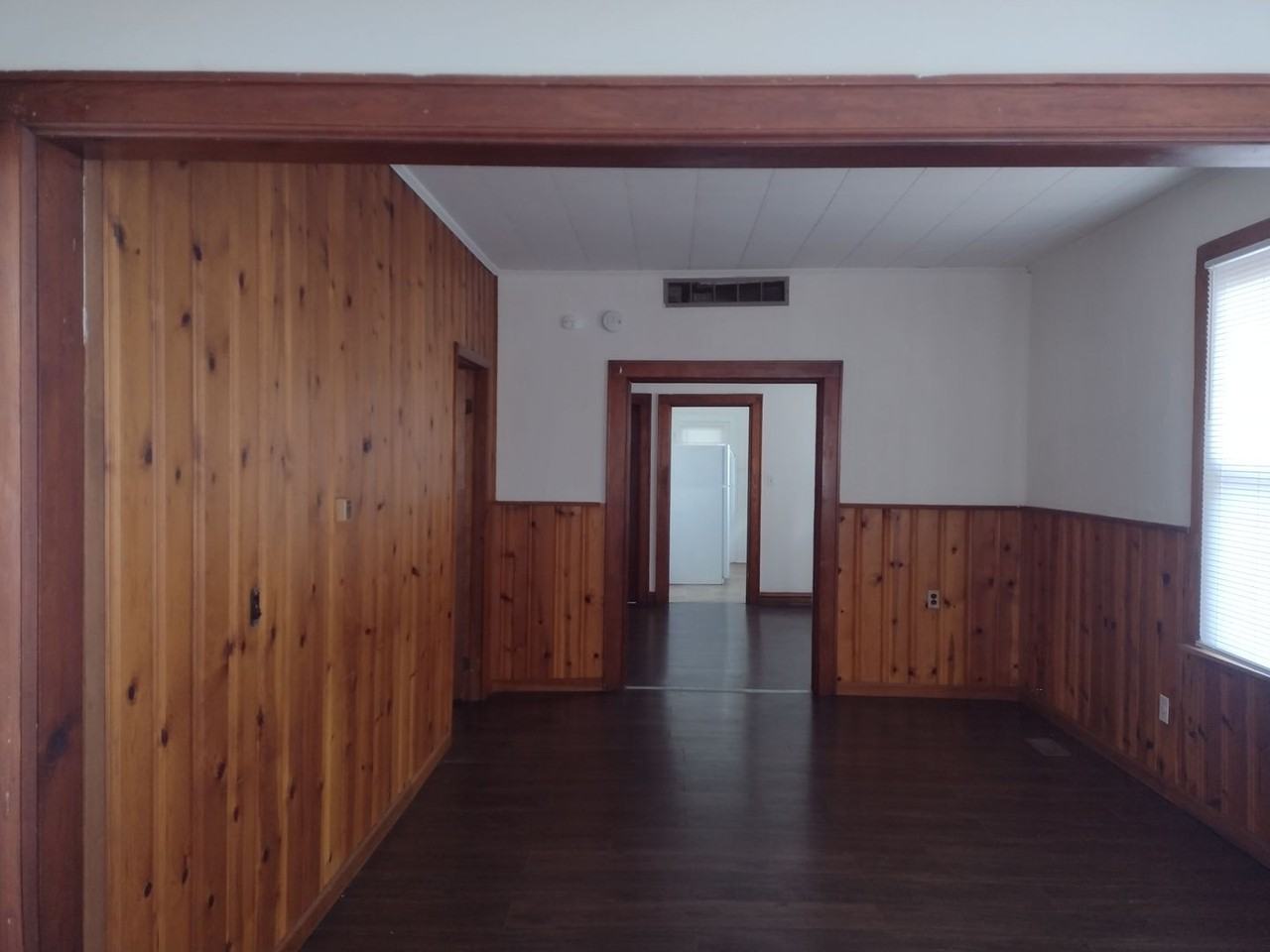 917 Park Dr - Photo 2 of 8