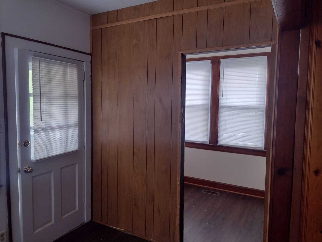 917 Park Dr - Photo 3 of 8