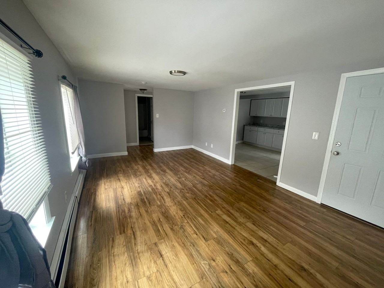 72 Mountain Ave - Photo 2 of 6