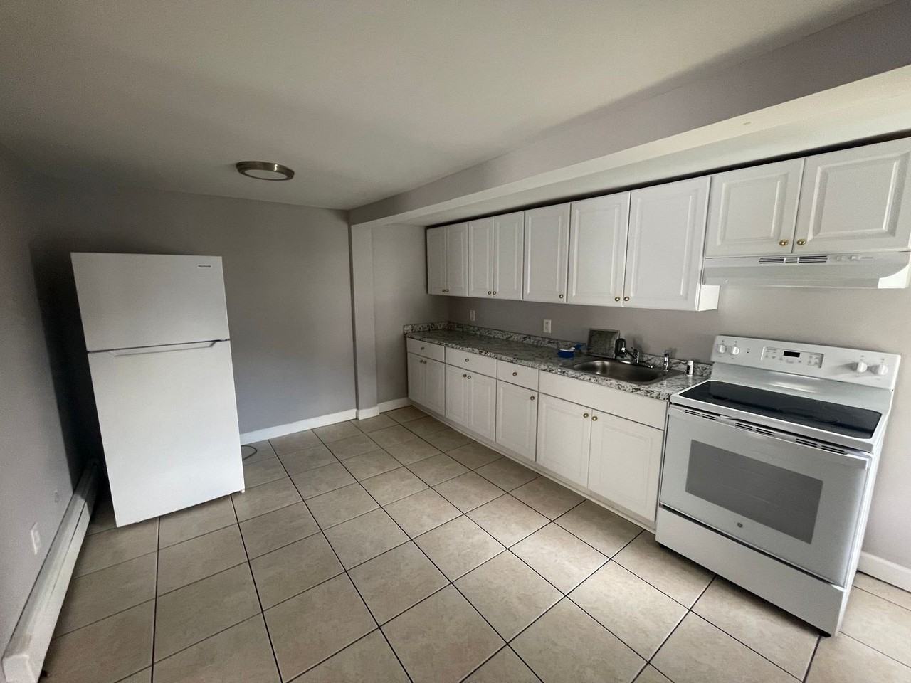 72 Mountain Ave - Photo 3 of 6