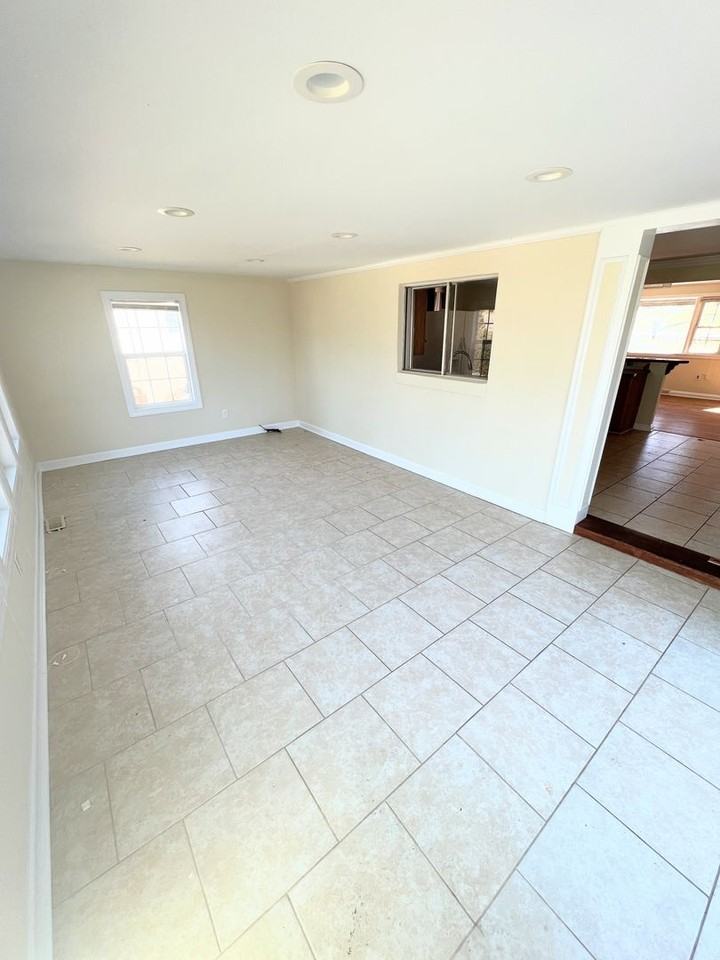115 Beverly Hills Cir - Photo 4 of 17
