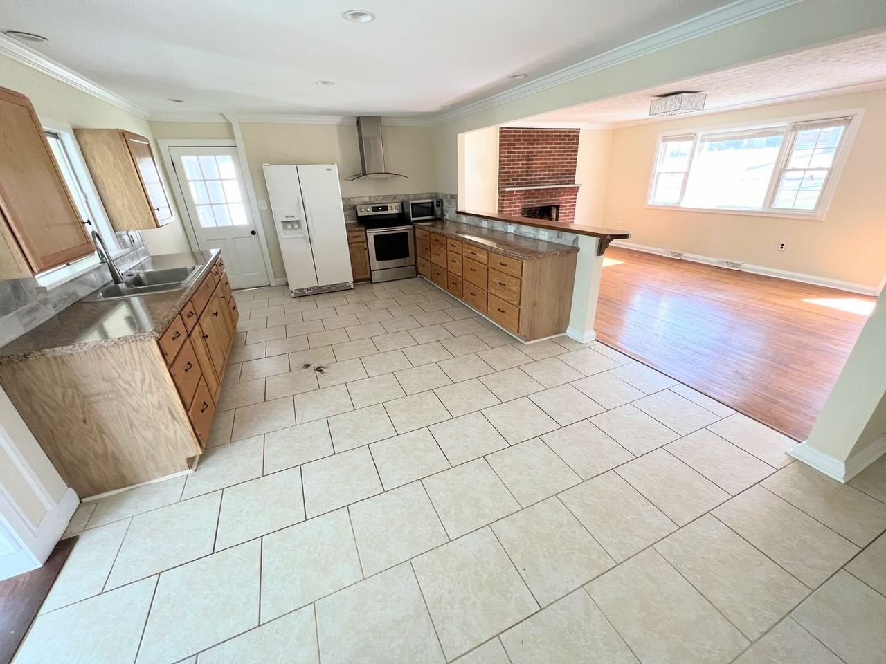 115 Beverly Hills Cir - Photo 5 of 17