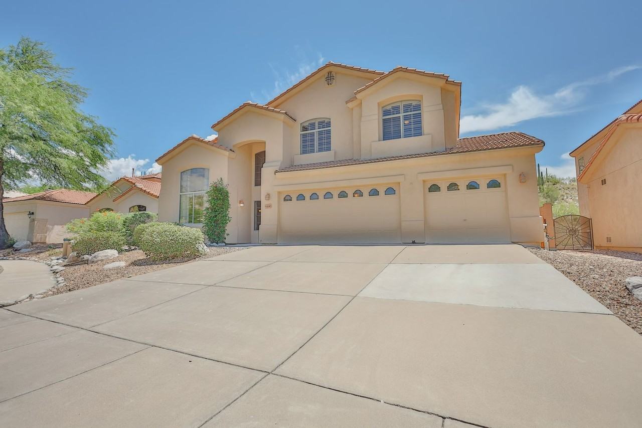 4546 N Saddle View Dr - Photo 4 of 45