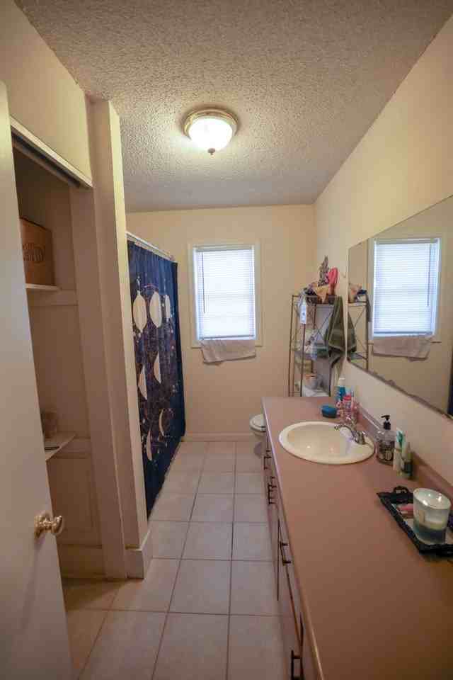2 Bedroom Apartment Close to Campus! - Photo 5 of 24