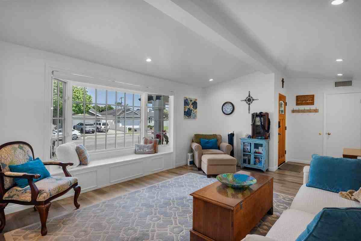 23501 Carlow Rd - Photo 2 of 24